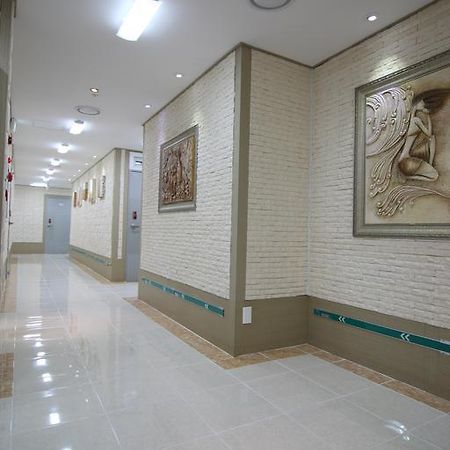 Easy Guesthouse Changwon Exterior foto
