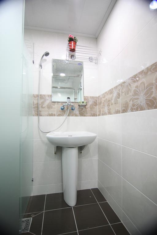 Easy Guesthouse Changwon Exterior foto